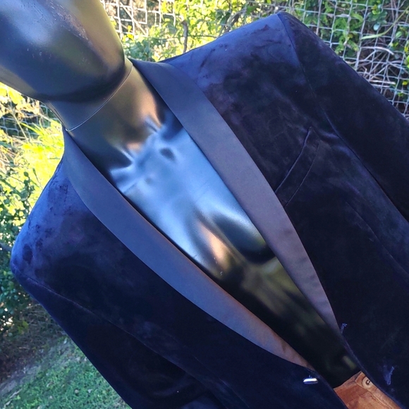 VITARELLI MEN'S PURE VELVET (2) BUTTON LUXURY TUXEDO BLAZER (ITALY) - Picture 13 of 17